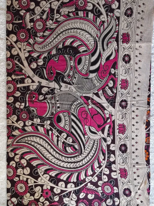 Elegant_Brown_And_Pink_Kalamkari_Cotton_Saree_With_Peacock_Motifs