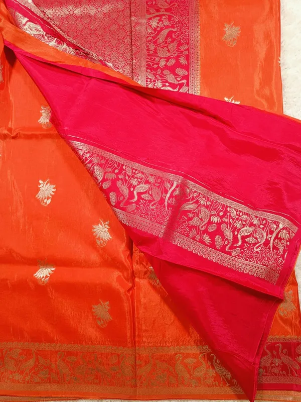 Orange_And_Bright_Red_Handloom_Silk_Saree