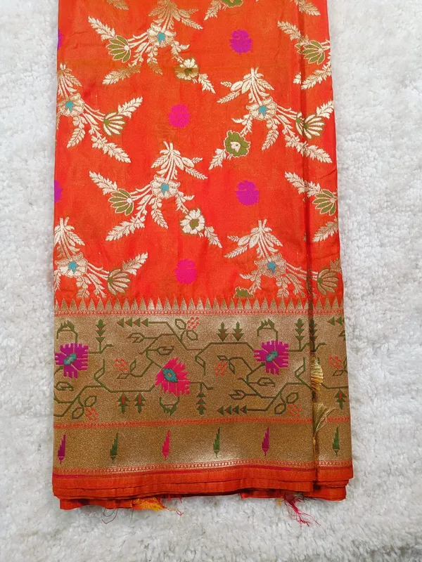 Radiant_Orange_Banaras_Premium_Katan_Tilfi_Silk_Saree