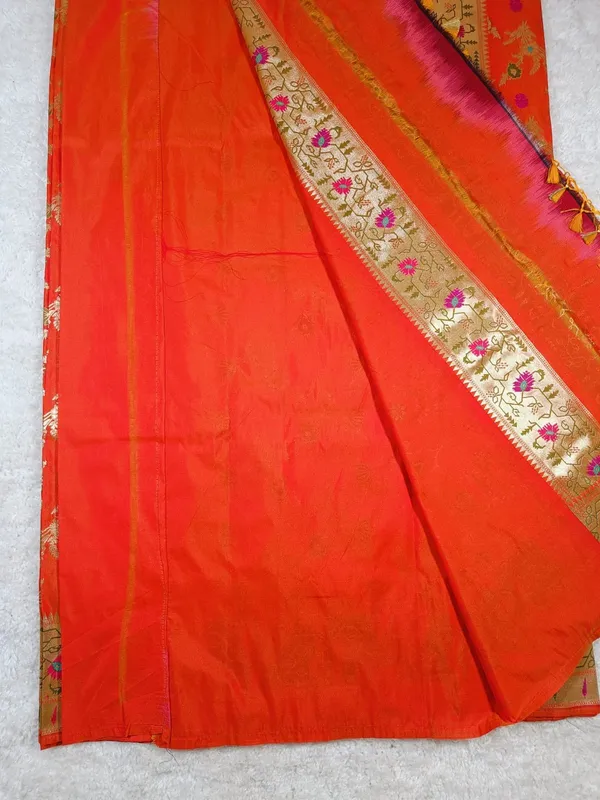 Radiant_Orange_Banaras_Premium_Katan_Tilfi_Silk_Saree