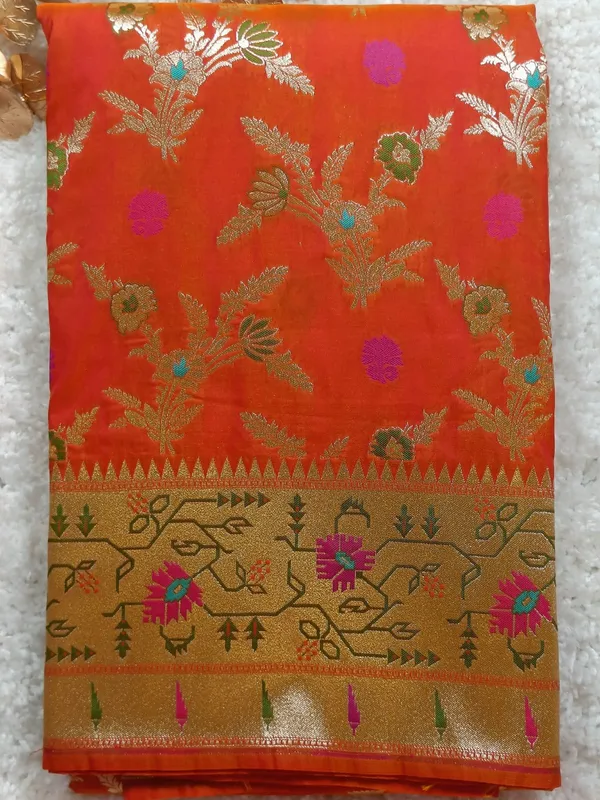 Radiant_Orange_Banaras_Premium_Katan_Tilfi_Silk_Saree