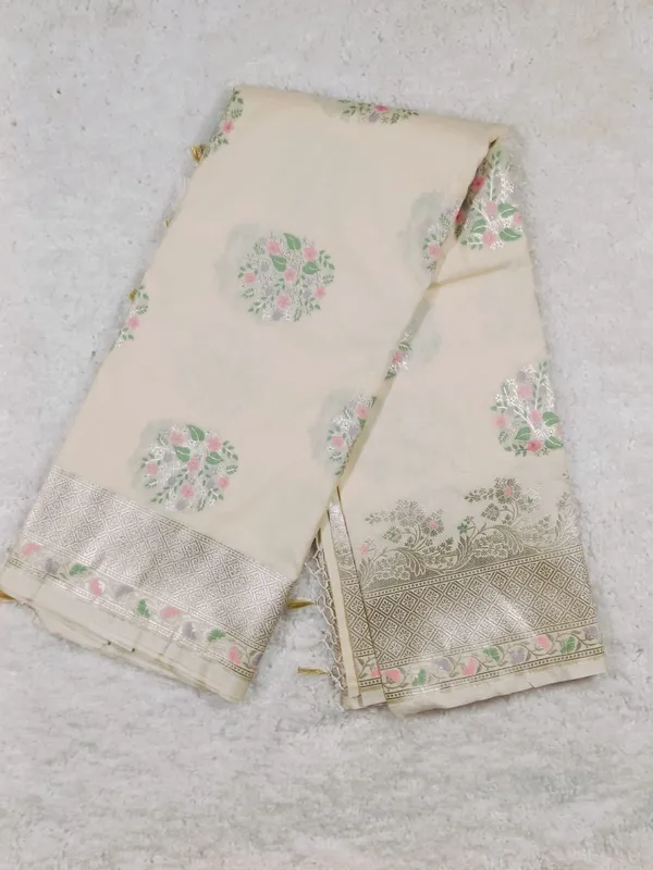 Elegant_Ivory_Banaras_Premium_Katan_Tilfi_Silk_Saree