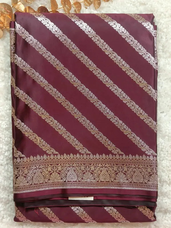 Maroon_Color_Pure_Banaras_Premium_Katan_Tilfi_Saree