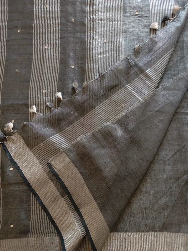 Elegant_Grey_Linen_Tissue_Saree_With_Floral_Handwork_Motifs