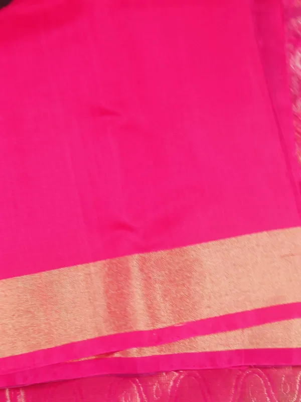 Elegant_Black_And_Pink_Uppada_Handloom_Silk_Saree