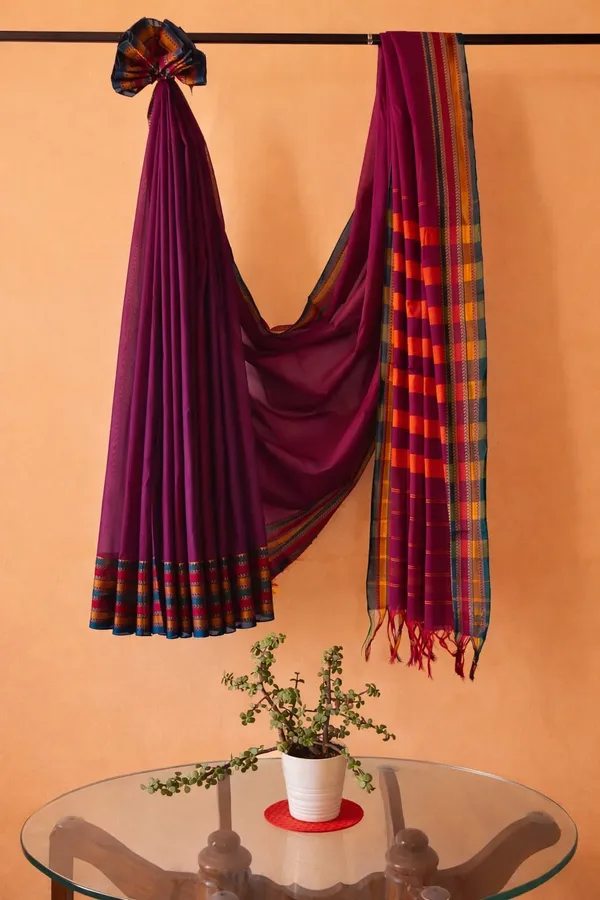 Multi_Shade_Magenta_Narayanpet_Cotton_Saree_With_Traditional_Striped_Border_For_Women