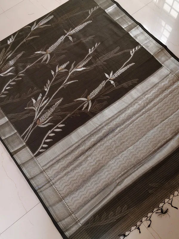Dark_Olive_Kota_Silk_Saree_With_Silver_Zari_Floral_Weave_For_Women