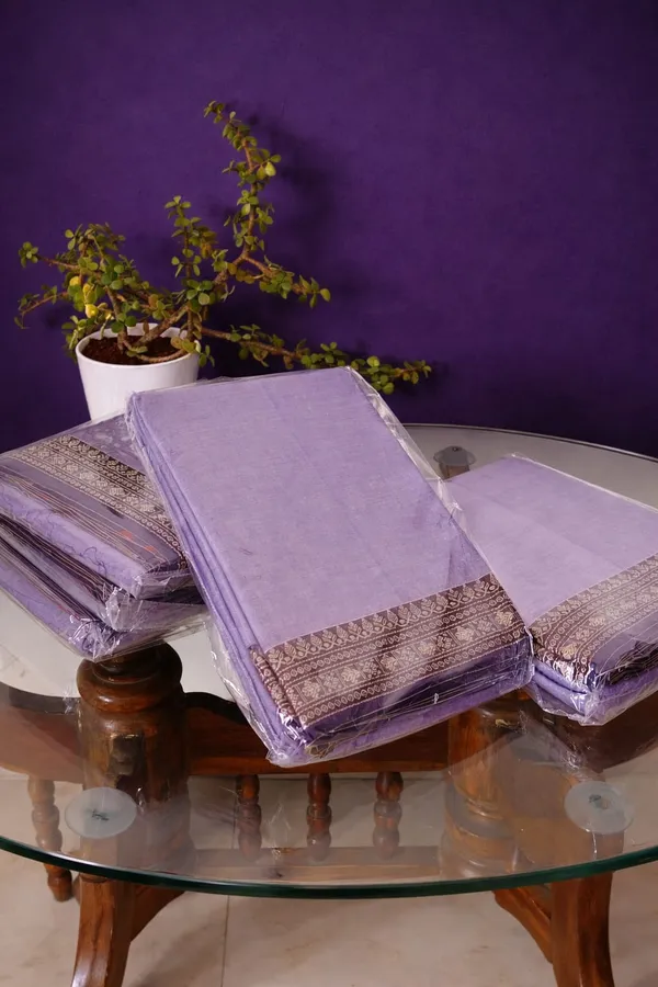 Classic_Narayanpet_Cotton_Saree_in_Lavender_with_Zari_Border