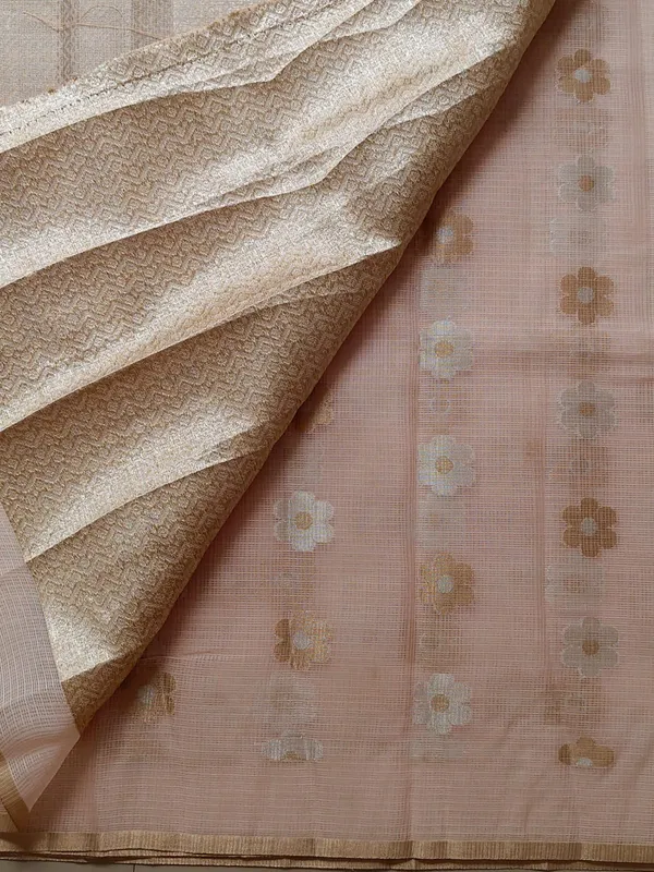 Peach_Kota_Silk_Saree_With_Delicate_Floral_Woven_Motifs_For_Women