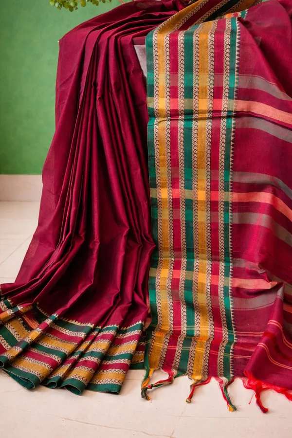 Narayanpet_Cotton_Saree_Maroon_With_Traditional_Border_For_Women