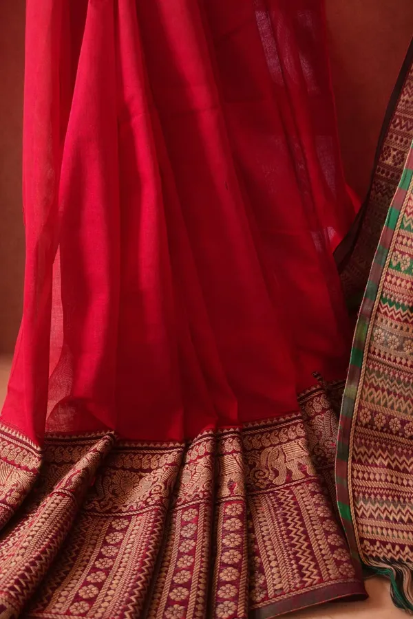 Red_Narayanpet_Cotton_Saree_With_Traditional_Zari_Border_For_Women