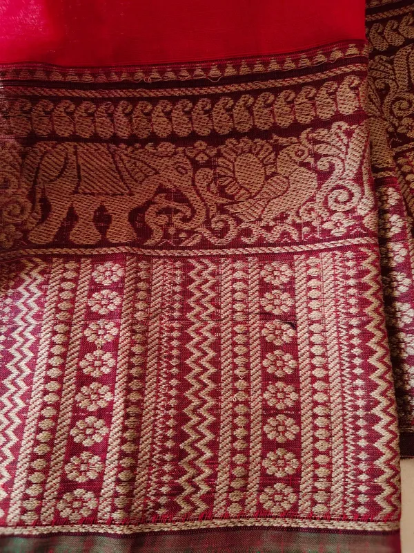 Red_Narayanpet_Cotton_Saree_With_Traditional_Zari_Border_For_Women