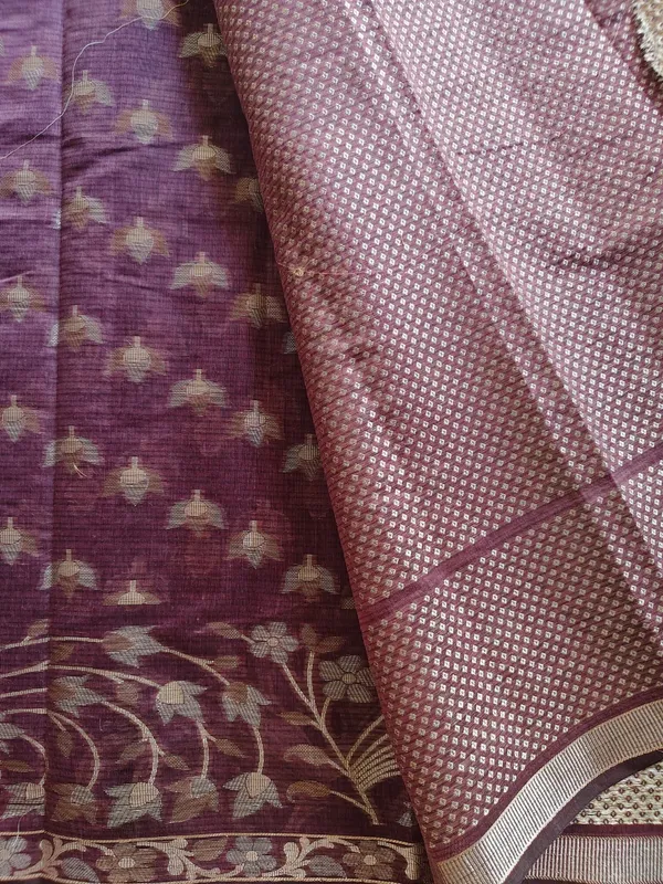 Elegant_Wine_Purple_Kota_Doria_Saree_With_Zari_Weaving_For_Women
