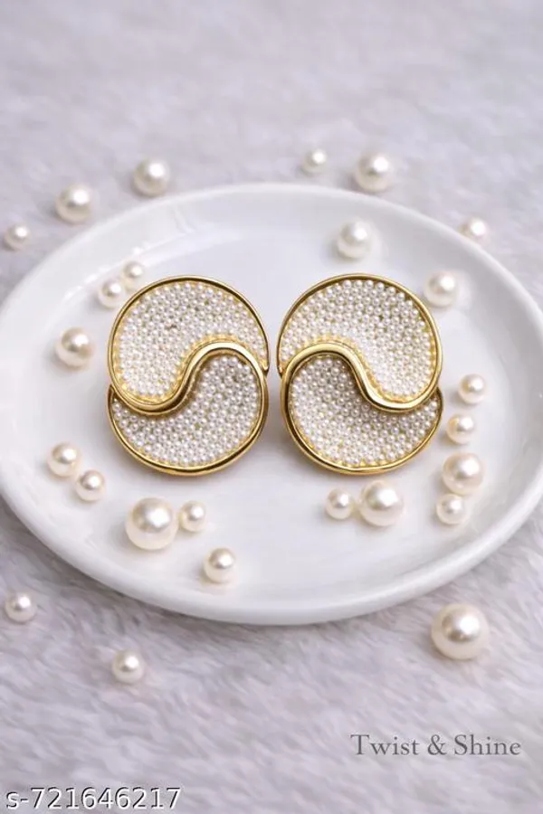 White_And_Gold_Faux_Pearl_And_Alloy_Premium_Stud_Earrings_For_Women_And_Girls