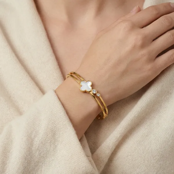 Gold_Alloy_And_Metal_Premium_Kada_For_Women_And_Girls