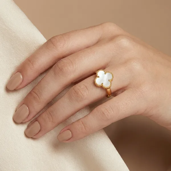 Gold_Alloy_And_Metal_Premium_Finger_Ring_For_Women_And_Girls