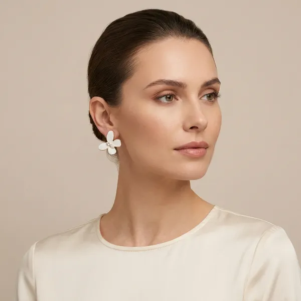 White_Alloy_And_Metal_Premium_Earrings_For_Women_And_Girls