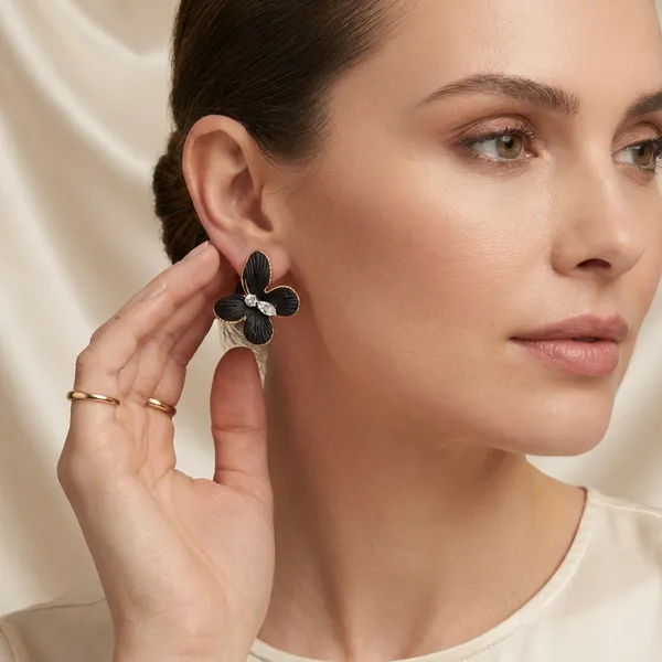 White_Alloy_And_Metal_Premium_Earrings_For_Women_And_Girls