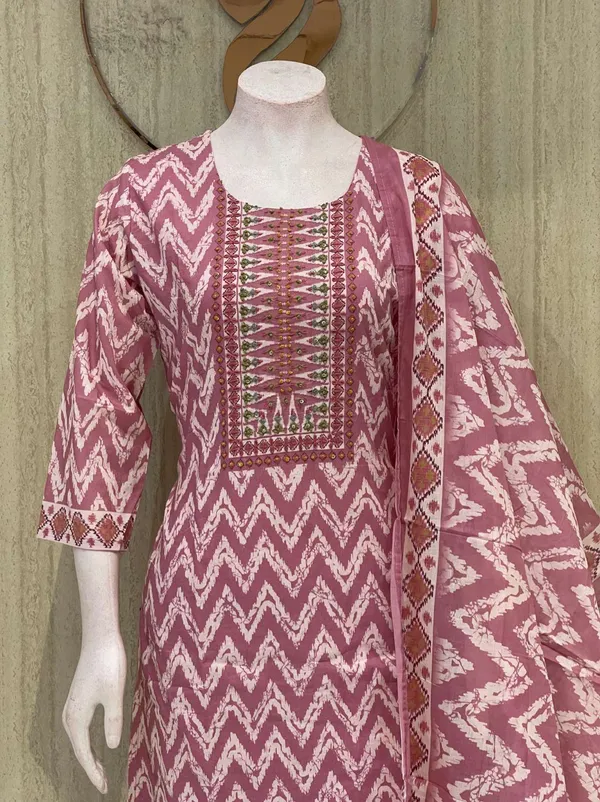 Pink_Cotton_Premium_Kurta_Set_For_Women