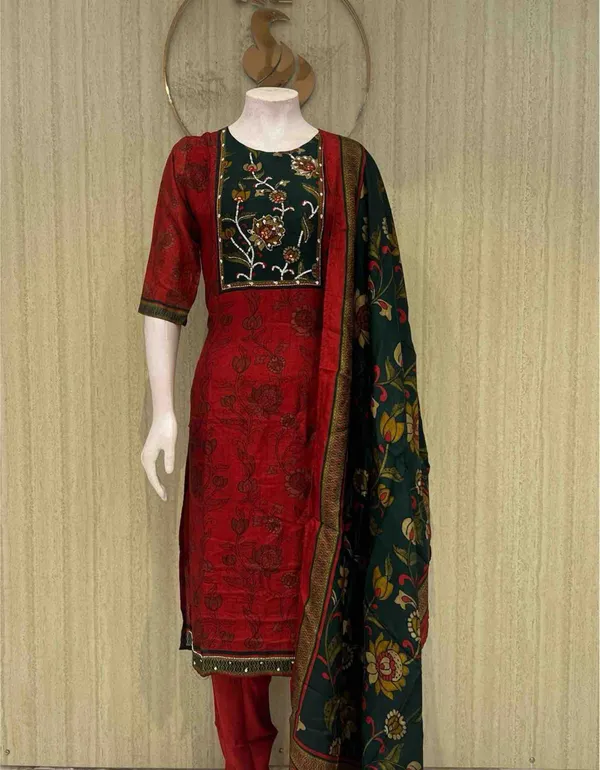 Floral_Red_Cotton_Premium_Kurta_Set_For_Women