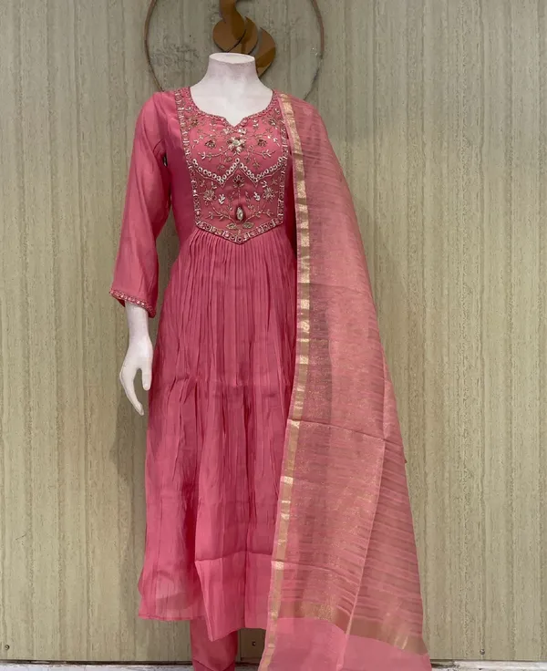 Pink_Cotton_Premium_Kurta_Set_For_Women