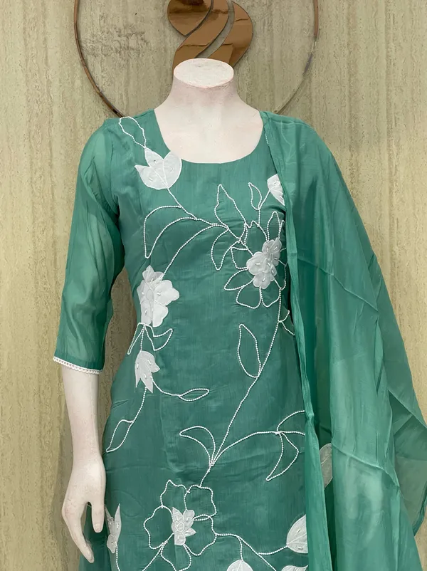 Green_Cotton_Premium_Kurta_Set_For_Women
