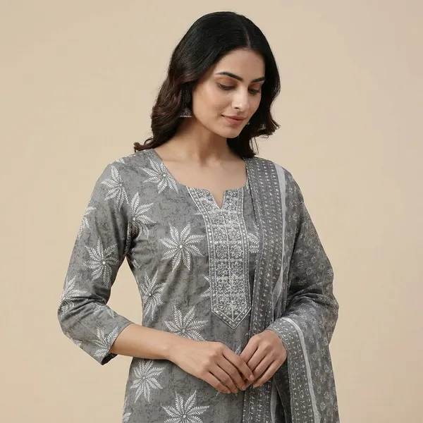 Grey_Cotton_Premium_Kurta_Set_For_Women