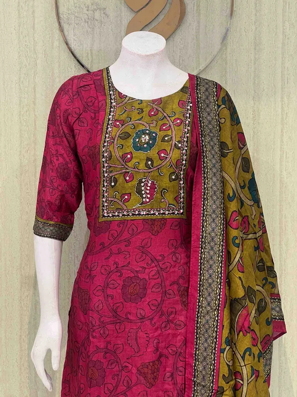 Maroon_Cotton_Premium_Kurta_Set_For_Women