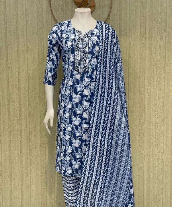 Blue_&_White_Printed_Ethnic_Kurti_with_Embroidered_Neckline