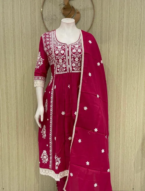 Magenta_Ethnic_Embroidered_Suit_Set_with_Dupatta