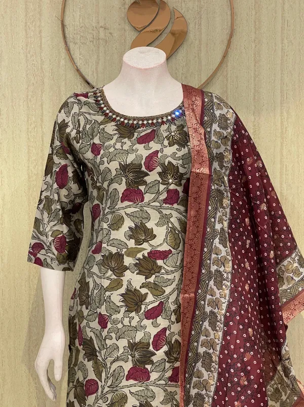 Kalamkari_Print_Cotton_Salwar_Suit_Set_with_Dupatta_-_Beige_and_Maroon_Floral_Design