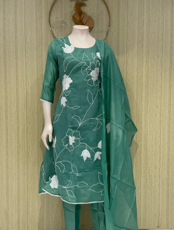 Green_Cotton_Premium_Kurta_Set_For_Women