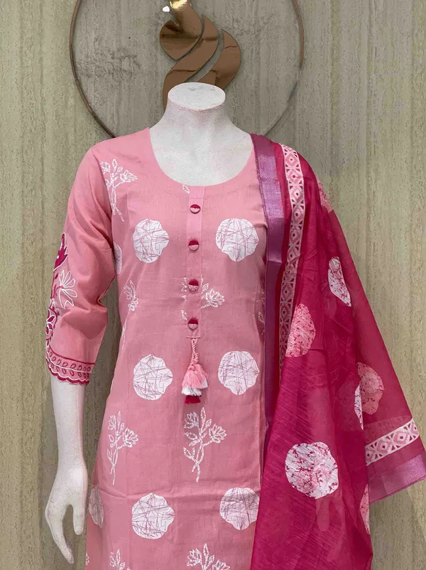 Pink_Cotton_Premium_Kurta_Set_For_Women