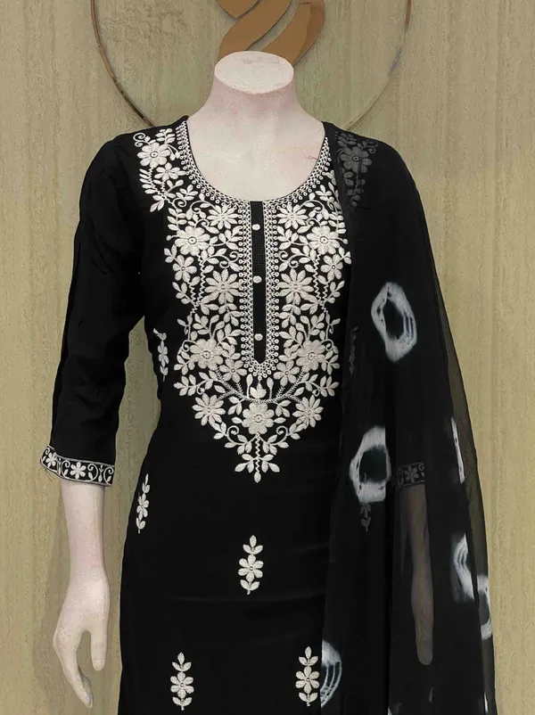 Black_Cotton_Premium_Kurta_Set_For_Women