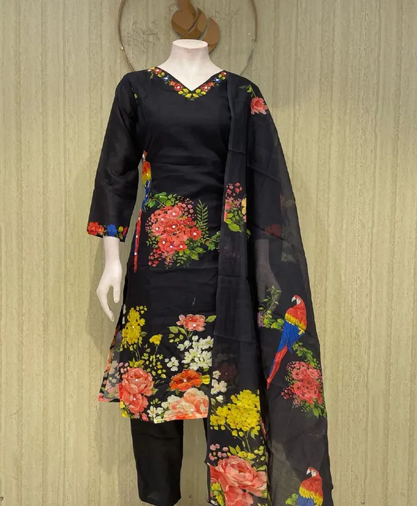 Black_Cotton_Premium_Kurta_Set_For_Women
