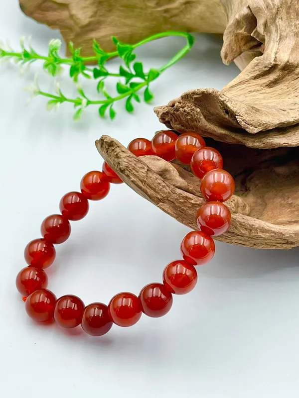 Red_Beaded_Bracelet_for_Women