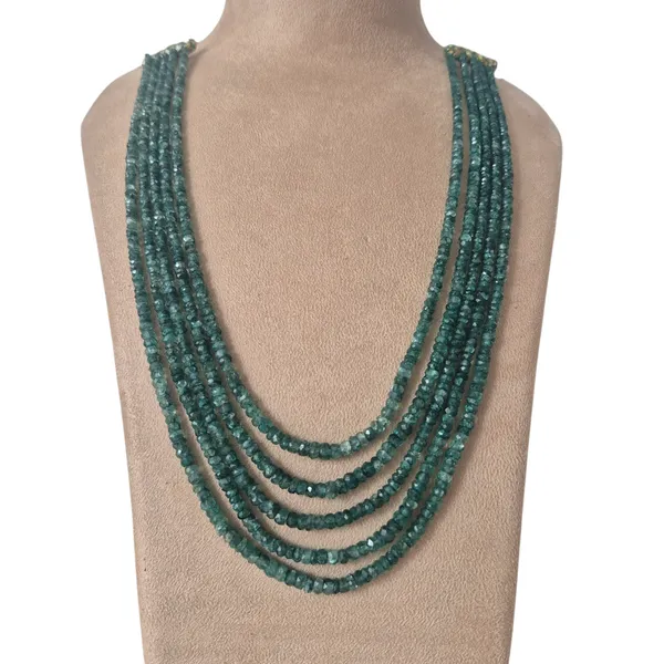 Olive_Green_Emerald_Necklace_For_Women
