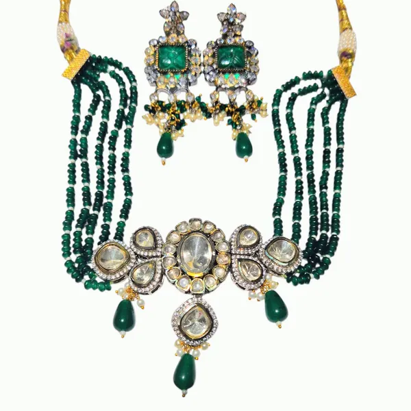 Green_Crystals_&_Kundan_Jewelry_Set_For_Women