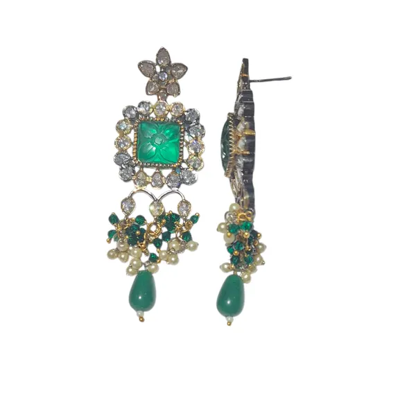 Green_Crystals_&_Kundan_Jewelry_Set_For_Women
