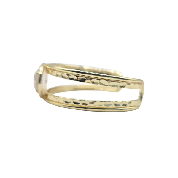 White_Agate_&_Brass_Bracelet_For_Women