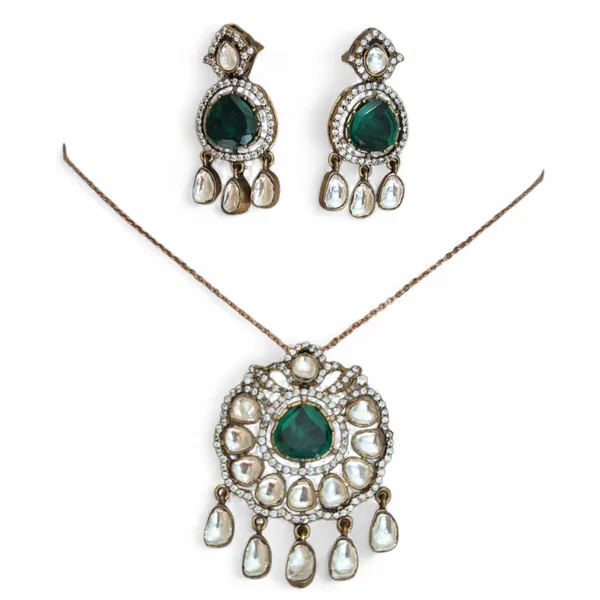 Green_Multi-Stone_Jewelry_Set_For_Women