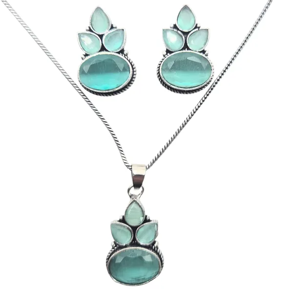 Light_Green_Quartz_&_Brass_Jewelry_Set_For_Women