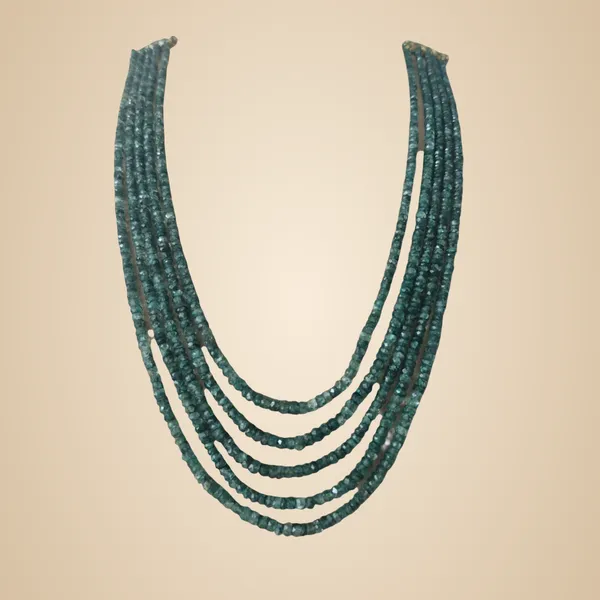 Olive_Green_Emerald_Necklace_For_Women
