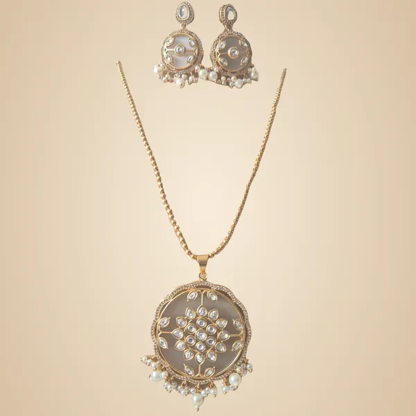 White_And_Clear_Quartz_&_Pearl_Jewelry_For_Women