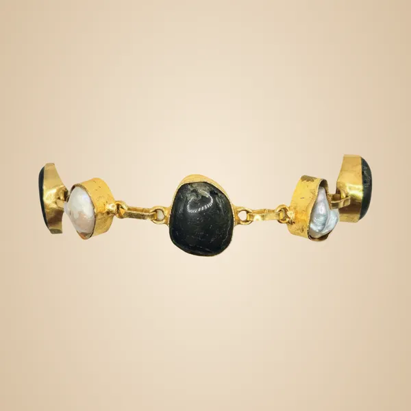 Grey_Labradorite_&_Pearl_Bracelet_For_Women