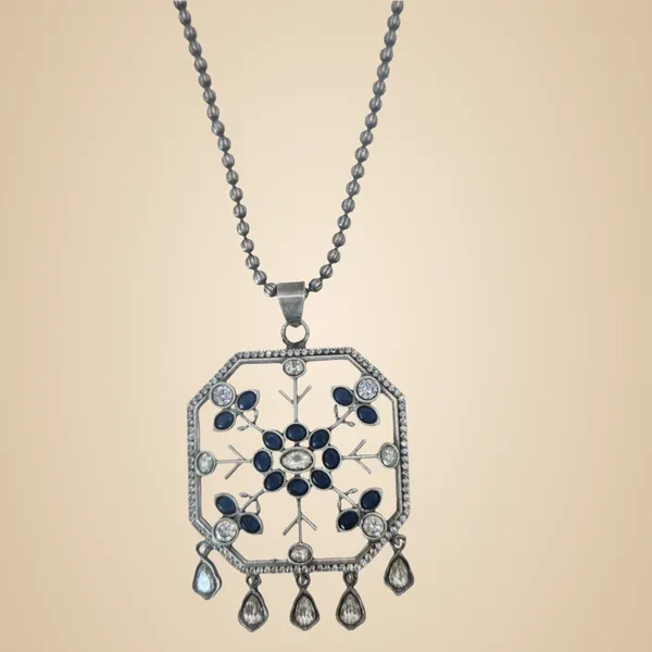 White_Quartz_&_Kundan_Jewelry_Set_For_Women