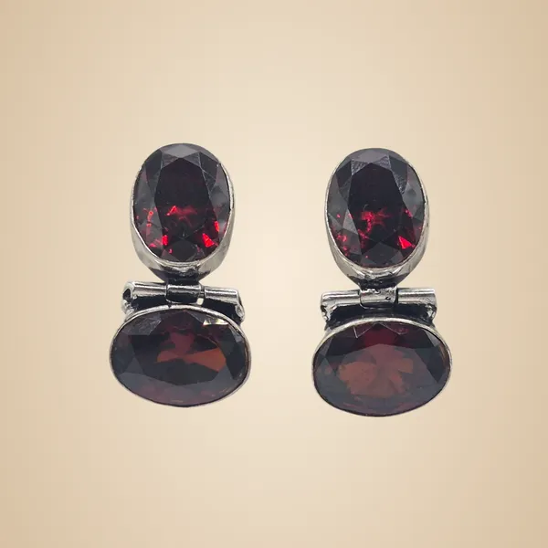 Red_Quartz_&_Brass_Earrings_For_Women