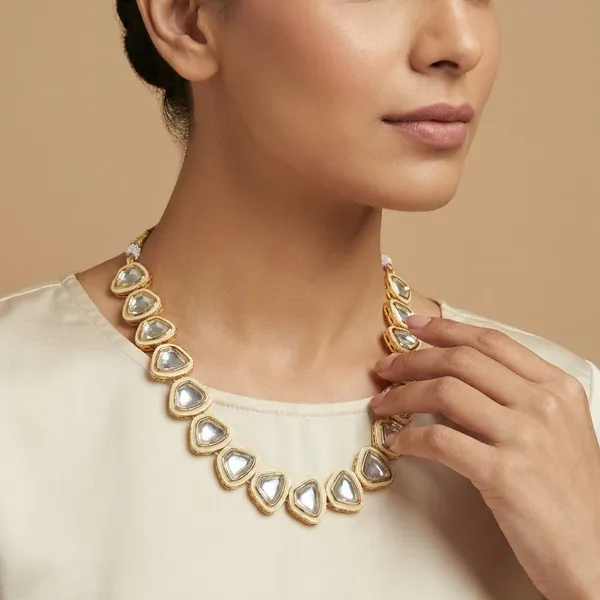 Beige_And_Gold_Enamel_&_Kundan_Necklace_For_Women