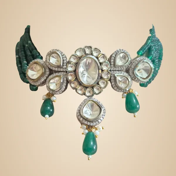 Green_Crystals_&_Kundan_Jewelry_Set_For_Women