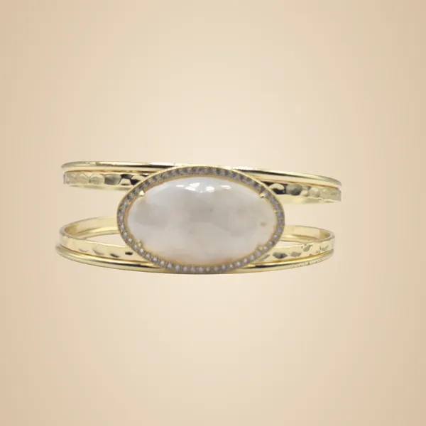 White_Agate_&_Brass_Bracelet_For_Women